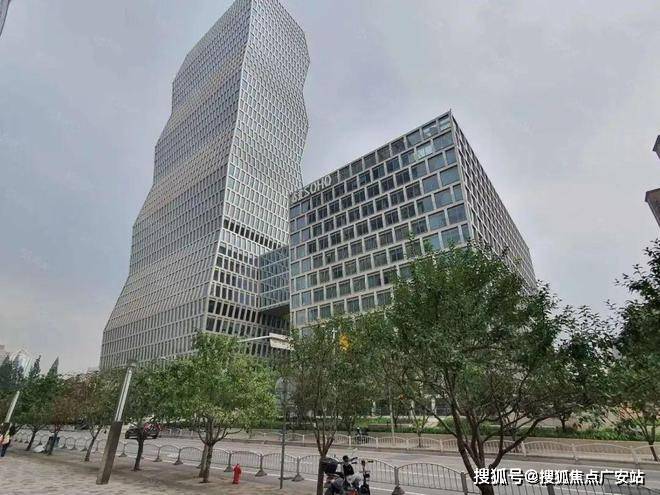 线首页网站→楼盘百科→首页网站→24小时热线电话PG麻将胡了2模拟器古北99售楼处电线售楼中心电(图4)