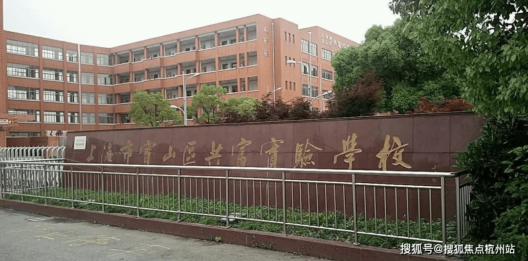 心 -环境 户型价格地址楼盘详情配套电话交房时间配套电话交房时间麻将胡了2026年·佳运瑞璟湾(售楼处) 首页网站 - 销售中(图8)